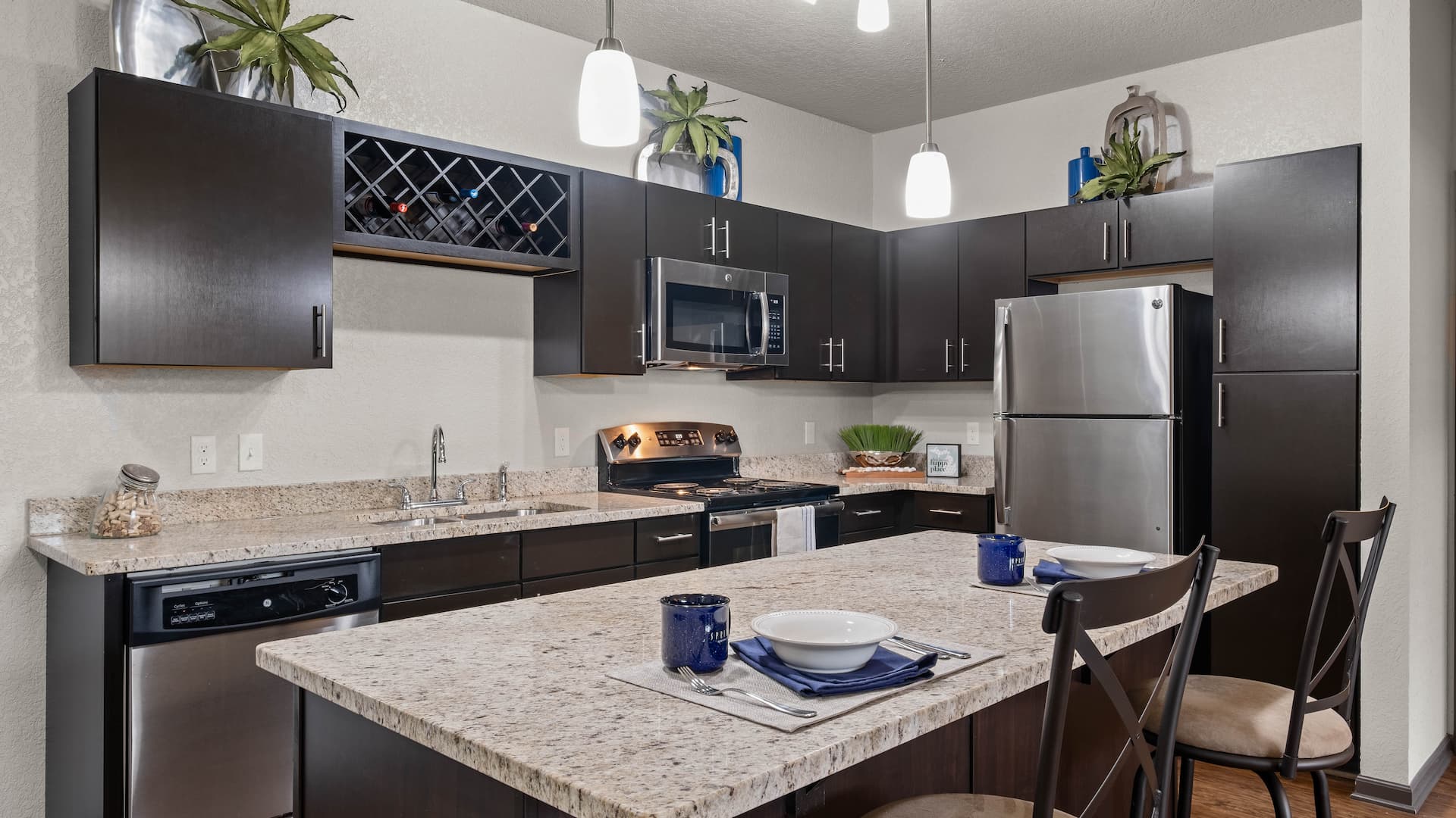 Photos of Springs at Knapp's Crossing in Grand Rapids, MI